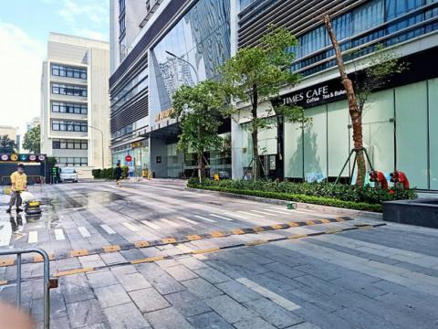 Đôi nam nữ nhảy từ tầng 35 chung cư tự tử ở Hà Nội vì bị gia đình ngăn cấm chuyện yêu đương - Ảnh 1.