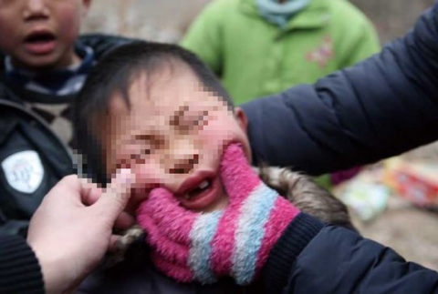 Ngành chăn dắt trẻ ăn xin ở Châu Á: Kẻ máu lạnh tạo ra những đứa bé khuyết tật và biến chúng thành cỗ máy kiếm tiền vô đạo đức - 3