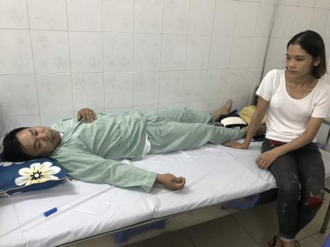 Nhân viên phụ xe bị đánh gục giữa lòng Hà Nội: 'Tôi không ngờ họ lại đánh mình dã man đến thế' - 1