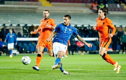 Van de Beek lập công giúp Hà Lan hòa Italy - 1
