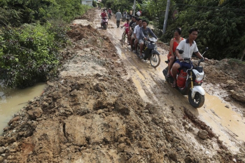 Lũ lụt nghiêm trọng ở Campuchia, hàng chục người thiệt mạng - 3