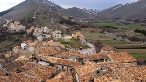 Kỳ lạ: Ngôi làng ở Italy trả tiền cho người trẻ tới sống