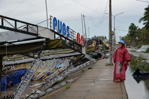 Sau bão số 9, Quảng Ngãi lại gồng mình chạy lũ - Ảnh 1. Sau bão số 9, Quảng Ngãi lại gồng mình chạy lũ - Ảnh 1.