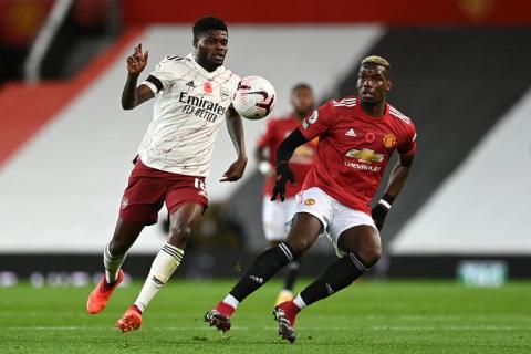 Aubameyang thông nòng, Arsenal đánh sập Nhà hát của Những giấc mơ lần đầu tiên sau 14 năm Aubameyang thông nòng, Arsenal đánh sập Nhà hát của Những giấc mơ lần đầu tiên sau 14 năm