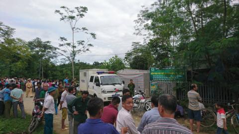 Con trẻ bơ vơ sau vụ án vợ giết chồng rồi phi tang xác dưới ao - 2 Con trẻ bơ vơ sau vụ án vợ giết chồng rồi phi tang xác dưới ao - 2