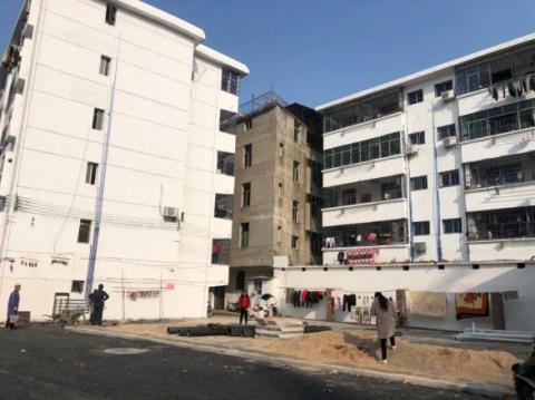 4 mẹ con bỗng nhiên đột tử, 'thủ phạm giết người' có thể nằm ngay trong phòng tắm của các gia đình mà không biết