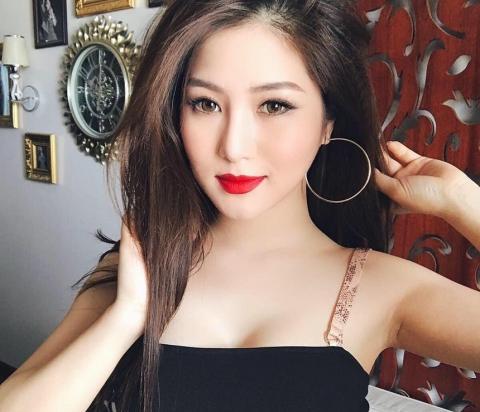 Hương Tràm: 'Tôi vào đời quá sớm, nhiều lúc thấy mệt mỏi' - 1 Hương Tràm: 'Tôi vào đời quá sớm, nhiều lúc thấy mệt mỏi' - 1