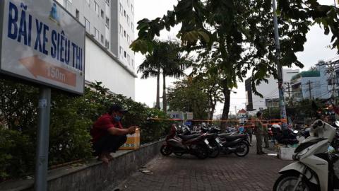 TP.HCM: Hai cô gái trẻ rơi lầu cao chung cư tử vong - 1