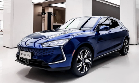 Huawei trình làng mẫu xe điện đầu tiên với khả năng chạy 700 km sau mỗi lần sạc - Ảnh 4.