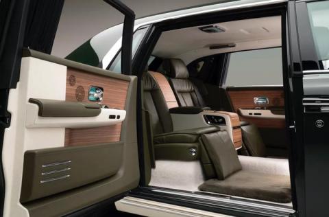 Rolls Royce vừa ra mắt chiếc xe triệu đô Phantom Oribe: Điều gì khiến nó trở nên độc nhất vô nhị? - Ảnh 4.