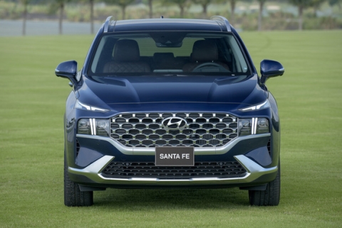 Hyundai SantaFe xả kho giảm 150 triệu đồng, “dằn mặt” Toyota Fortuner, Ford Everest - Ảnh 3.