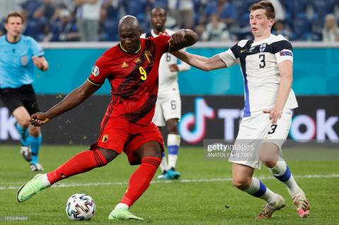 Euro 2020: Đan Mạch hồi sinh theo kịch bản không tưởng; Lukaku tuyên chiến với Ronaldo - Ảnh 5.