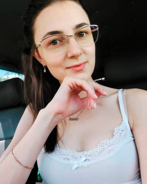 3 tuần sau màn cầu hôn lãng mạn, cô gái xinh đẹp chết tức tưởi dưới tay vị hôn phu, bố vợ kinh hãi tháo chạy trước khi mất mạng - Ảnh 1. 3 tuần sau màn cầu hôn lãng mạn, cô gái xinh đẹp chết tức tưởi dưới tay vị hôn phu, bố vợ kinh hãi tháo chạy trước khi mất mạng - Ảnh 1.