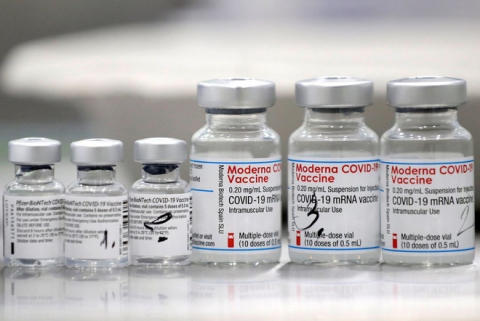 Vaccine Moderna tiếp tục đứng số 1 trong ba loại vaccine COVID-19 ở Mỹ - Ảnh 2.