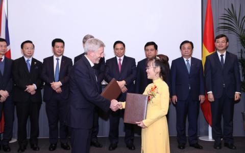 Bà chủ Vietjet phá kỷ lục ở Oxford, khoản tài trợ vượt cả tập đoàn khủng của Mỹ - Ảnh 1.