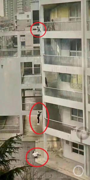 3 học sinh tiểu học rủ nhau nhảy lầu tự tử ngay trong trường trước sự bàng hoàng của thầy cô, nguyên nhân vụ việc đáng báo động - Ảnh 1. 3 học sinh tiểu học rủ nhau nhảy lầu tự tử ngay trong trường trước sự bàng hoàng của thầy cô, nguyên nhân vụ việc đáng báo động - Ảnh 1.