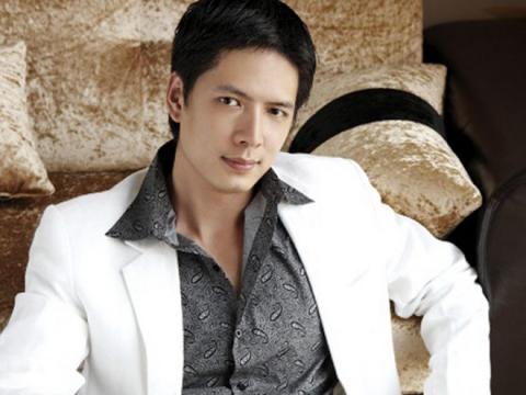 Ngày tháng sống nghèo khó, phụ mẹ bán sữa đậu nành của MC Bình Minh - Ảnh 1.