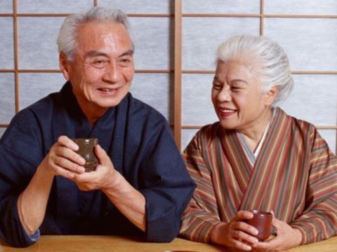 Loại nước kéo dài tuổi thọ của người Nhật mà WHO cũng phải khen ngợi, ở Việt Nam bán đầy chợ - Ảnh 1. Loại nước kéo dài tuổi thọ của người Nhật mà WHO cũng phải khen ngợi, ở Việt Nam bán đầy chợ - Ảnh 1.