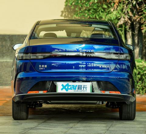 Mẫu xe Trung Quốc sang như Tesla, uống ít xăng hơn cả xe máy, giá chỉ từ 432 triệu - Ảnh 3. Mẫu xe Trung Quốc sang như Tesla, uống ít xăng hơn cả xe máy, giá chỉ từ 432 triệu - Ảnh 3.