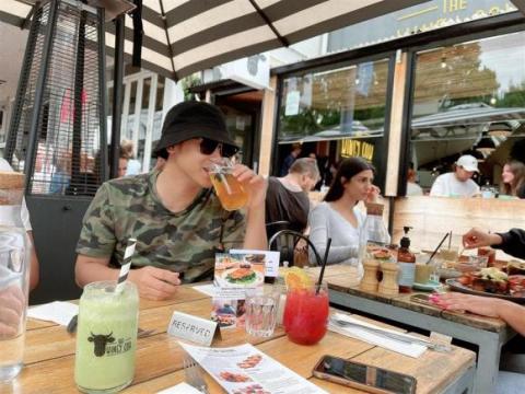 minh-hai-dang-anh-vui-ve-ben-hoi-ban-lien-nhan-duoc-de-nghi-tro-lai-voi-hoa-minzy-phan-ung-cua-thieu-gia-nay-the-nao-2-ngoisaovn-w1000-h750