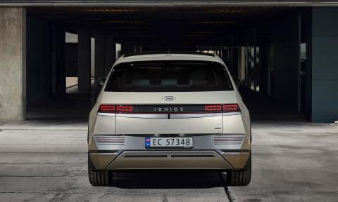 Mẫu xe điện đặt hàng kỷ lục của Hyundai chốt lịch ra mắt tại Việt Nam, đấu VinFast - Ảnh 2.