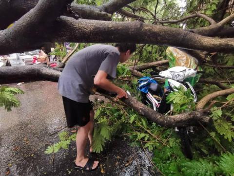 Đề phòng những hình thái thời tiết nguy hiểm trong đợt mưa diện rộng tại Bắc Bộ - Ảnh 1.