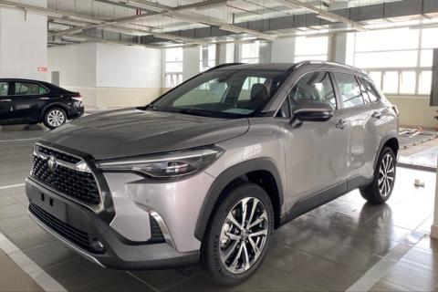 Loạt xe lật đổ ngôi 'vua doanh số' phân khúc sau một tháng tại Việt Nam: i10 và Triton tạo bất ngờ - Ảnh 3.