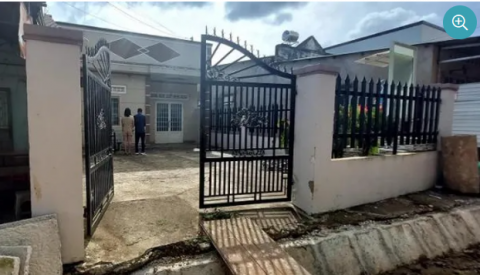 Vụ gửi con chữa bệnh nhận về hũ tro: Lời khai nhiều mâu thuẫn - Ảnh 1.