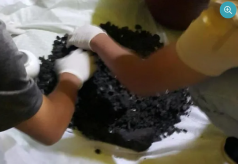 Vụ gửi con chữa bệnh nhận về hũ tro: Lời khai nhiều mâu thuẫn - Ảnh 2.