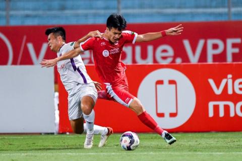 Tuyển Việt Nam nuôi hy vọng, Quang Hải nên về đá AFF Cup hay ở lại Pau FC? - Ảnh 2.