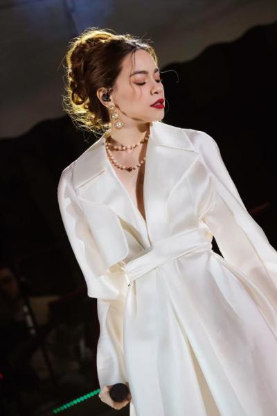 ha-ho-tiet-lo-2-li-do-khien-co-chia-tay-va-dieu-vo-li-cua-ban-than-trong-tinh-yeu-4-ngoisaovn-w1365-h2048