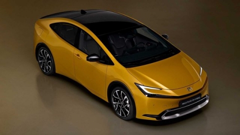 Toyota sắp bỏ logo xanh trên xe hybrid: Innova thế hệ mới là ví dụ - Ảnh 1.
