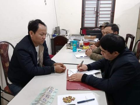 Nghi phạm vận chuyển 22 bánh ma túy, dùng súng chống trả công an bị bắt thế nào? - Ảnh 2.