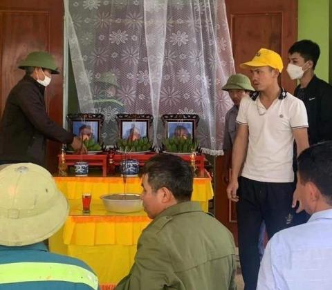 Nỗi đau của người chồng bỗng chốc mất cả vợ lẫn con
- Ảnh 1. Nỗi đau của người chồng bỗng chốc mất cả vợ lẫn con
- Ảnh 1.