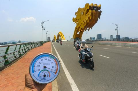 Chật vật mưu sinh dưới trời đổ lửa: 