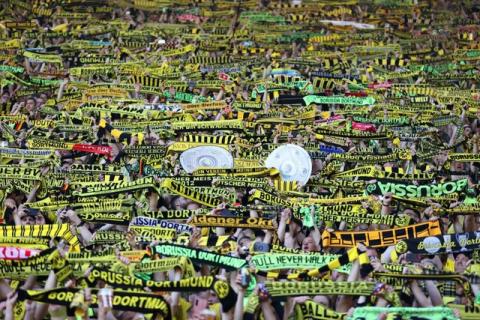 Niềm vui vỡ òa và giọt nước mắt tiếc nuối trong ngày Bayern Munich lên ngôi nghẹt thở - Ảnh 1.