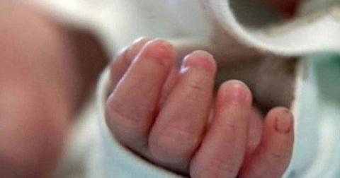 Bé trai 7 tháng tuổi tử vong sau một đêm gửi nhà bảo mẫu - Ảnh 2. Bé trai 7 tháng tuổi tử vong sau một đêm gửi nhà bảo mẫu - Ảnh 2.