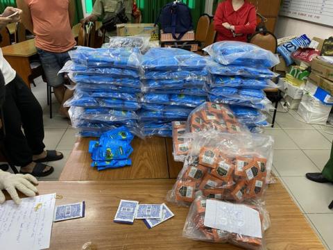 Đằng sau những gói nước vui đội lốt cà phê, trà thảo mộc của bà trùm nóng bỏng Hoài DJ - Ảnh 2.