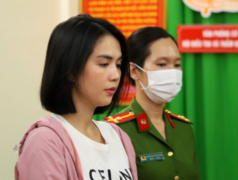Ngọc Trinh bị bắt chấn động nhất showbiz Việt năm 2023- Ảnh 4.