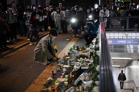 Cảnh sát trưởng Seoul bị buộc tội về thảm họa giẫm đạp Itaewon khiến 158 người chết- Ảnh 2.