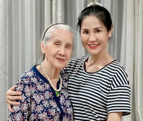 nu-dien-vien-cay-dang-vi-yeu-le-cong-tuan-anh-49-tuoi-lam-me-don-than-4-ngoisaovn-w1284-h1087 1 nu-dien-vien-cay-dang-vi-yeu-le-cong-tuan-anh-49-tuoi-lam-me-don-than-4-ngoisaovn-w1284-h1087 1