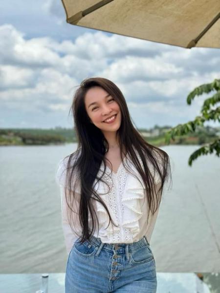 nu-ca-si-44-tuoi-dep-nhu-20-lam-me-don-than-va-ve-gia-muon-vao-vien-duong-lao-1-ngoisaovn-w720-h960 6