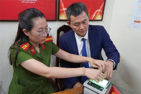 9-trieu-nguoi-dan-ha-noi-can-chu-y-mot-thong-tin-quan-trong-lien-quan-den-can-cuoc-cong-dan (1).jpg 0