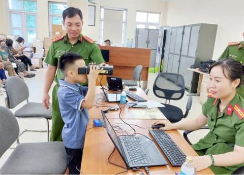9-trieu-nguoi-dan-ha-noi-can-chu-y-mot-thong-tin-quan-trong-lien-quan-den-can-cuoc-cong-dan (1).jpg 0