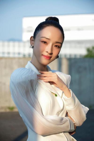 18-nam-sau-ngay-dang-quang-va-thoat-vong-lao-li-vi-tinh-tien-hoa-hau-nay-gio-ra-sao-5-ngoisaovn-w1366-h2048 3