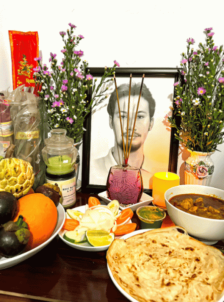 ca-si-chuyen-gioi-dau-tien-cua-viet-nam-13-nam-doc-than-vi-khong-quen-chong-cu-u60-ra-sao-2-ngoisaovn-w526-h709 1 ca-si-chuyen-gioi-dau-tien-cua-viet-nam-13-nam-doc-than-vi-khong-quen-chong-cu-u60-ra-sao-2-ngoisaovn-w526-h709 1