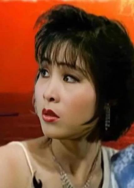 nu-nsnd-tai-hon-voi-tai-tu-dien-anh-so-huu-co-ngoi-hoanh-trang-u60-hanh-phuc-vien-man-1-ngoisaovn-w500-h700 6 nu-nsnd-tai-hon-voi-tai-tu-dien-anh-so-huu-co-ngoi-hoanh-trang-u60-hanh-phuc-vien-man-1-ngoisaovn-w500-h700 6