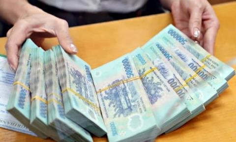 3-nguoi-lao-dong-nhan-tien-luong-khi-lam-viec-nay-2.jpg 0