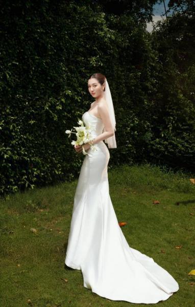 Hé lộ loạt ảnh cưới đầu tiên của Hồ Quang Hiếu và bà xã Tuệ Như  9.jpg 0