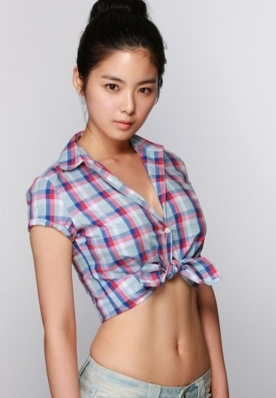 Những vòng eo con kiến của làng Kbiz
